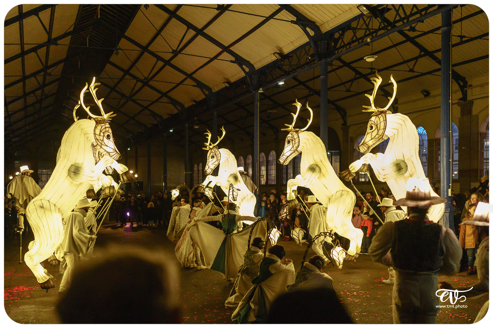 PARADE AMOUREUSE (CIE REMUE MENAGE)